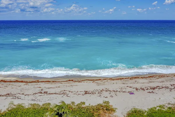 $3,000 | 200 Uno Lago Drive, Unit 105, Juno Beach, FL 33408