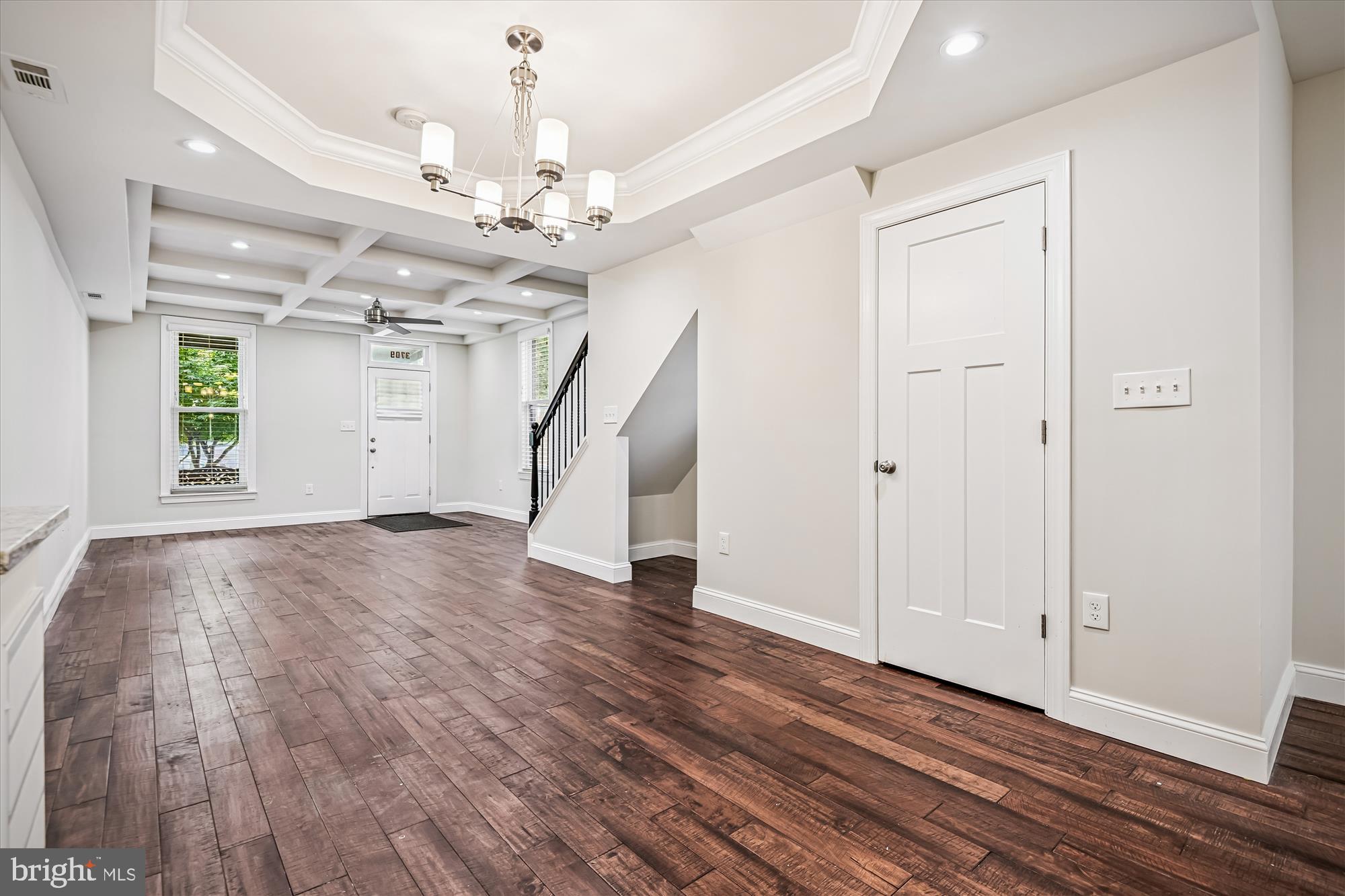 3709 Roland Avenue Baltimore, MD 21211 - Photo 13 of 44 Dining/Living