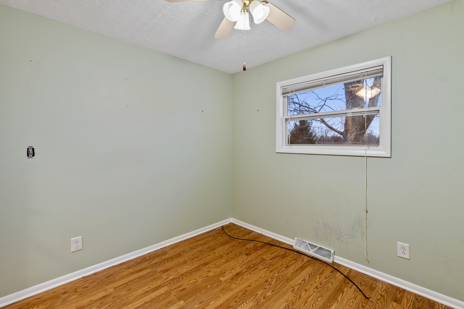 209 West Indiana Street Momence, IL 60954 - Photo 16 of 34 a view of room with window