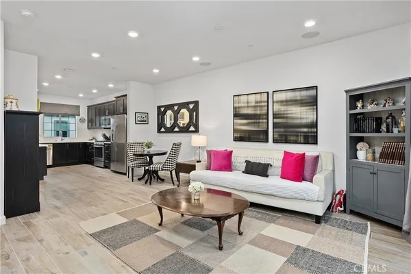 $749,000 | 4366 Pacifica Way, Unit 7, Oceanside, CA 92056