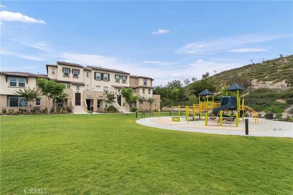 $749,000 | 4366 Pacifica Way, Unit 7, Oceanside, CA 92056