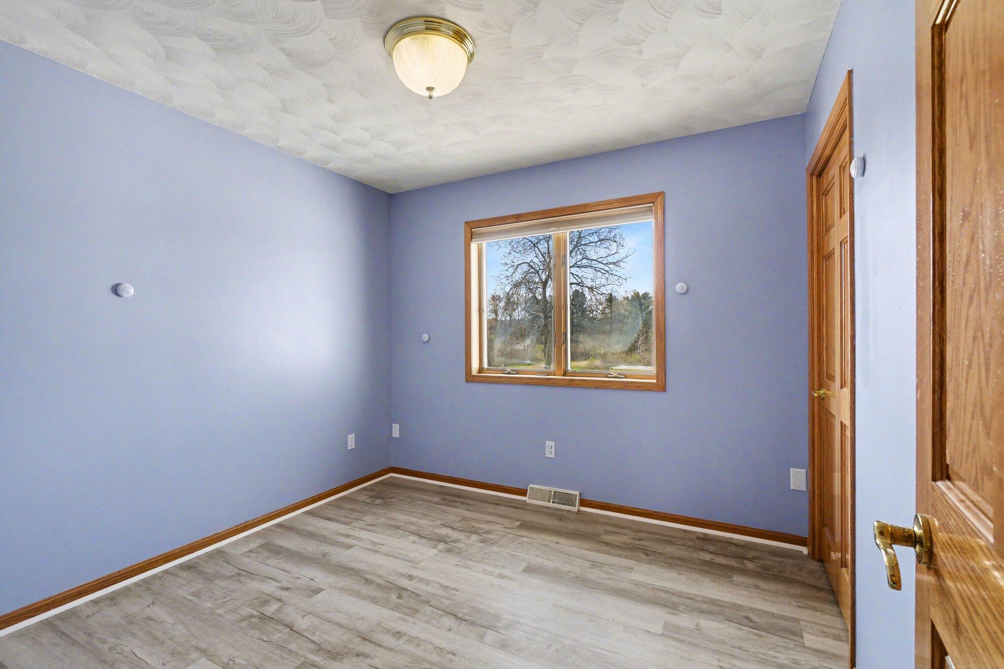 3214 7th Street Wayland, MI 49348 - Photo 13 of 45 015_file_5728