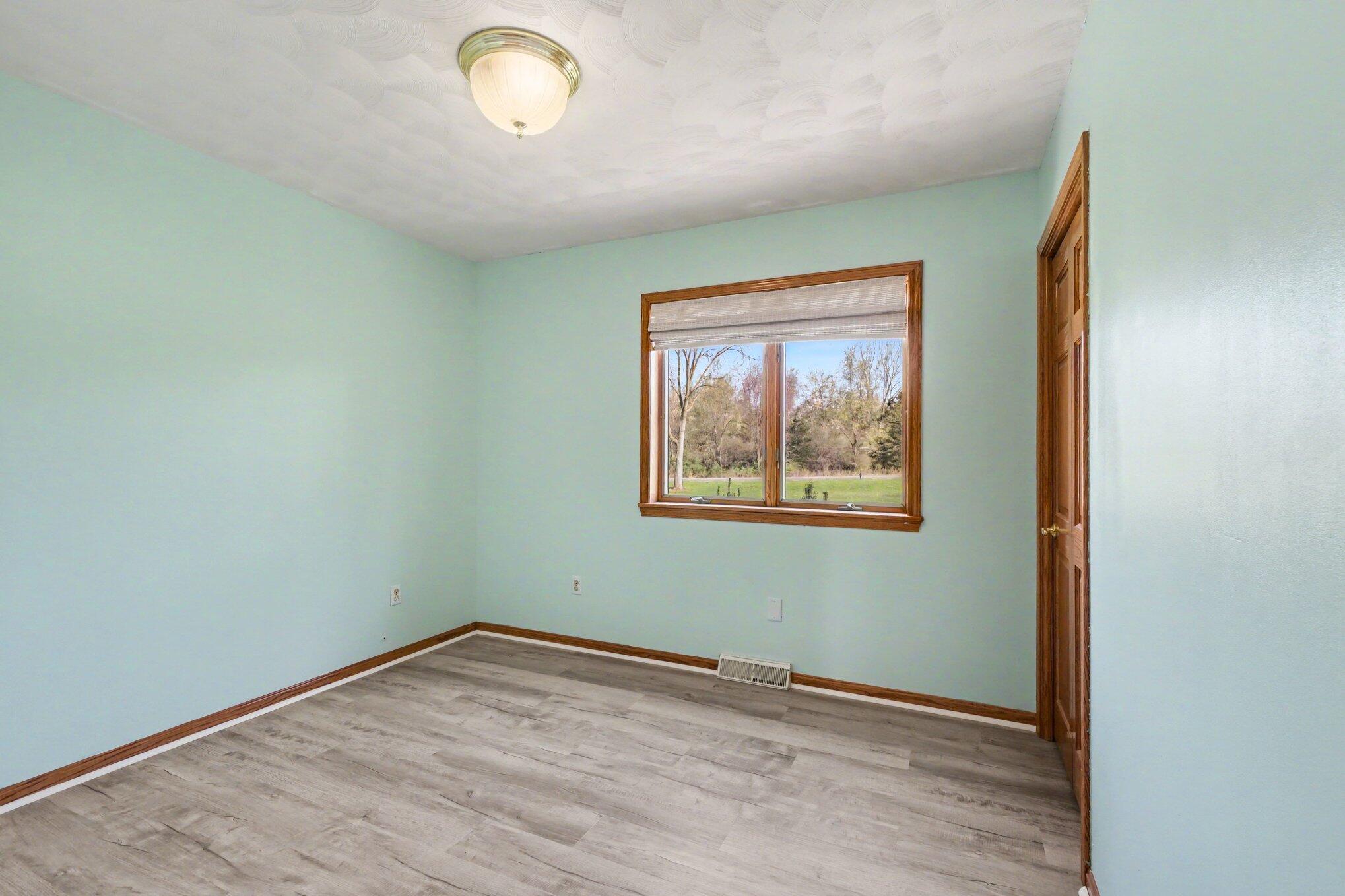 3214 7th Street Wayland, MI 49348 - Photo 15 of 45 016_file_9345