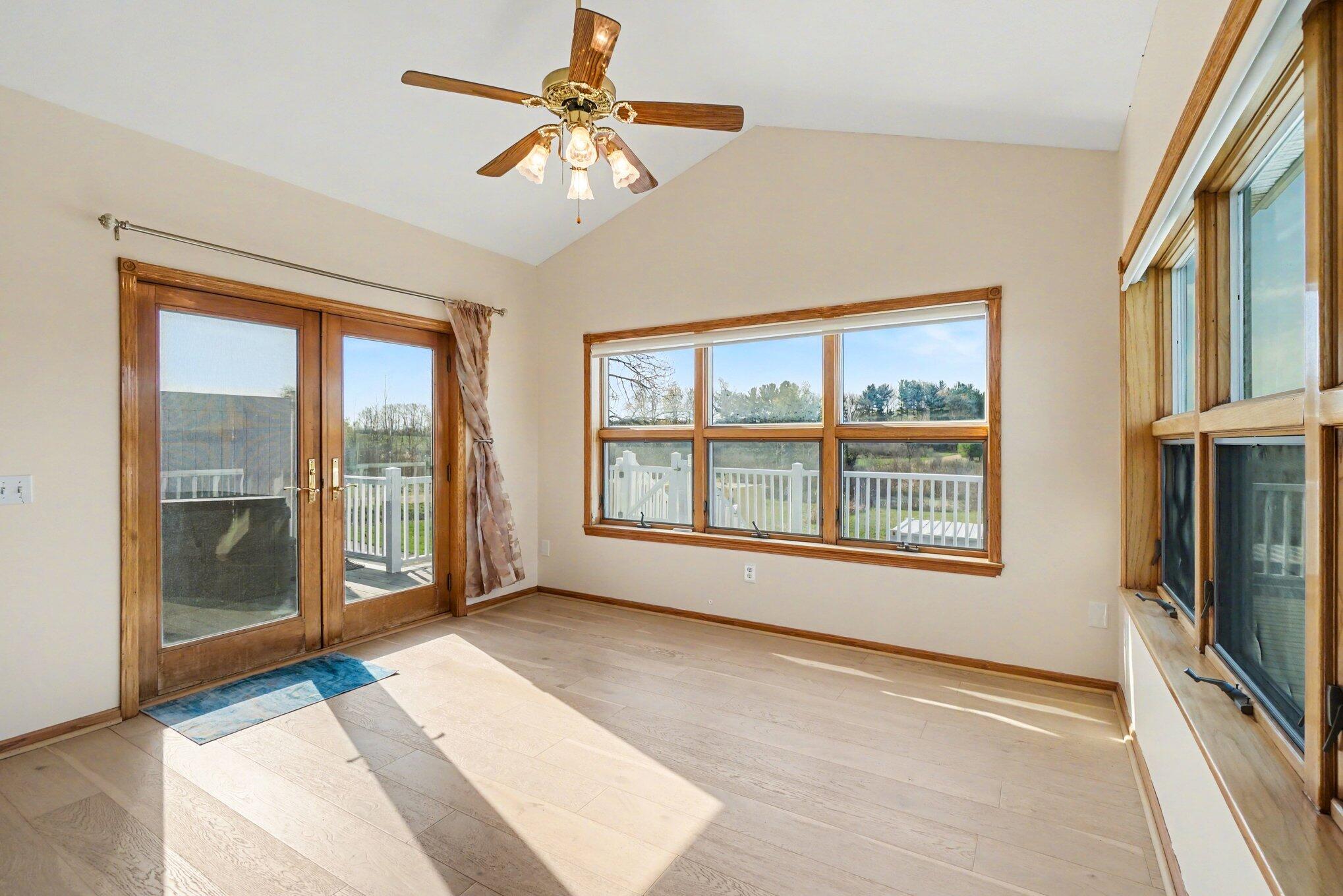3214 7th Street Wayland, MI 49348 - Photo 2 of 45 004_file_4433