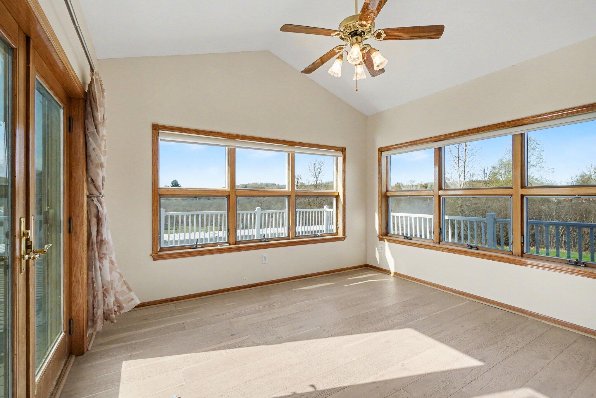 3214 7th Street Wayland, MI 49348 - Photo 3 of 45 005_file_3883