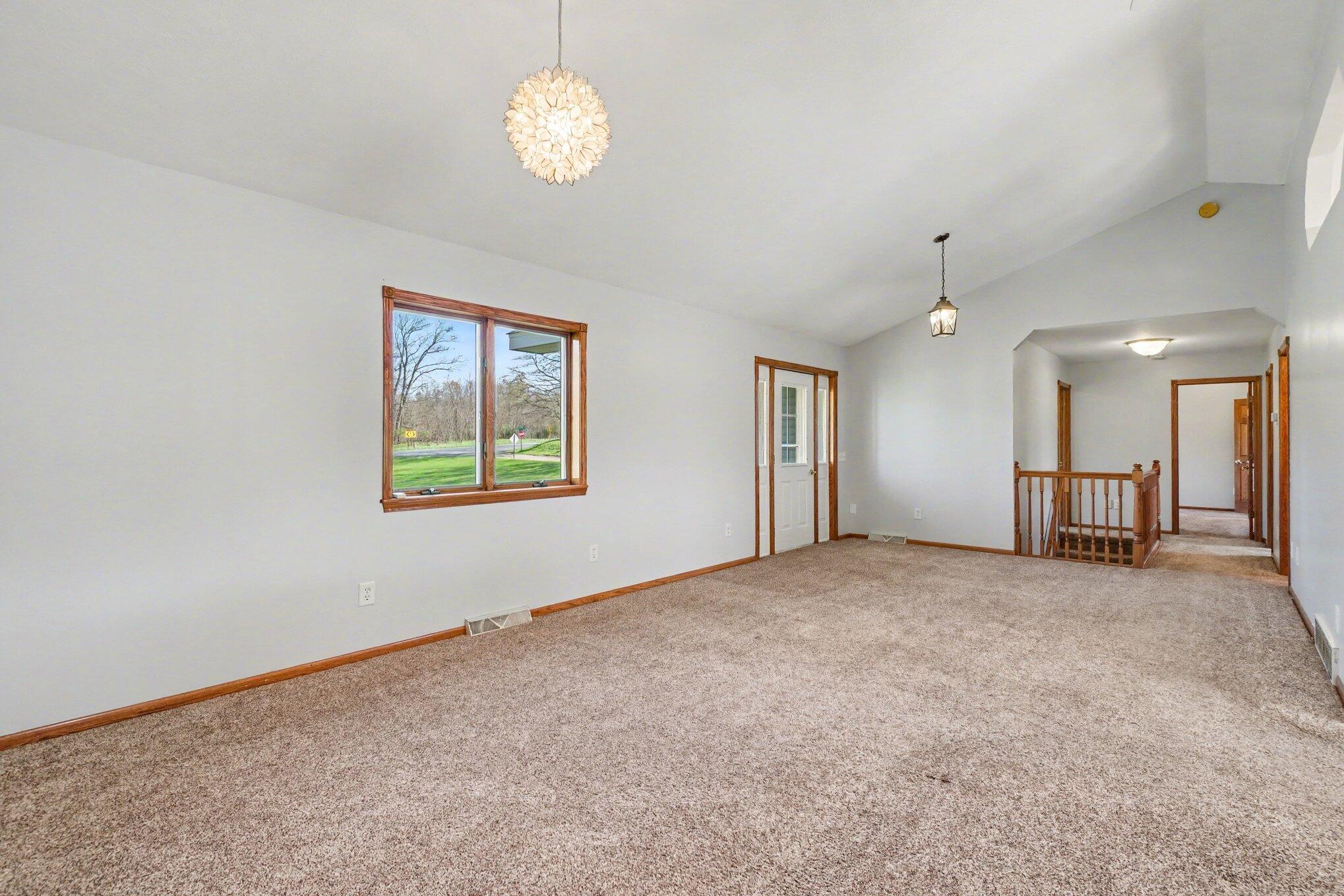 3214 7th Street Wayland, MI 49348 - Photo 5 of 45 007_file_6528