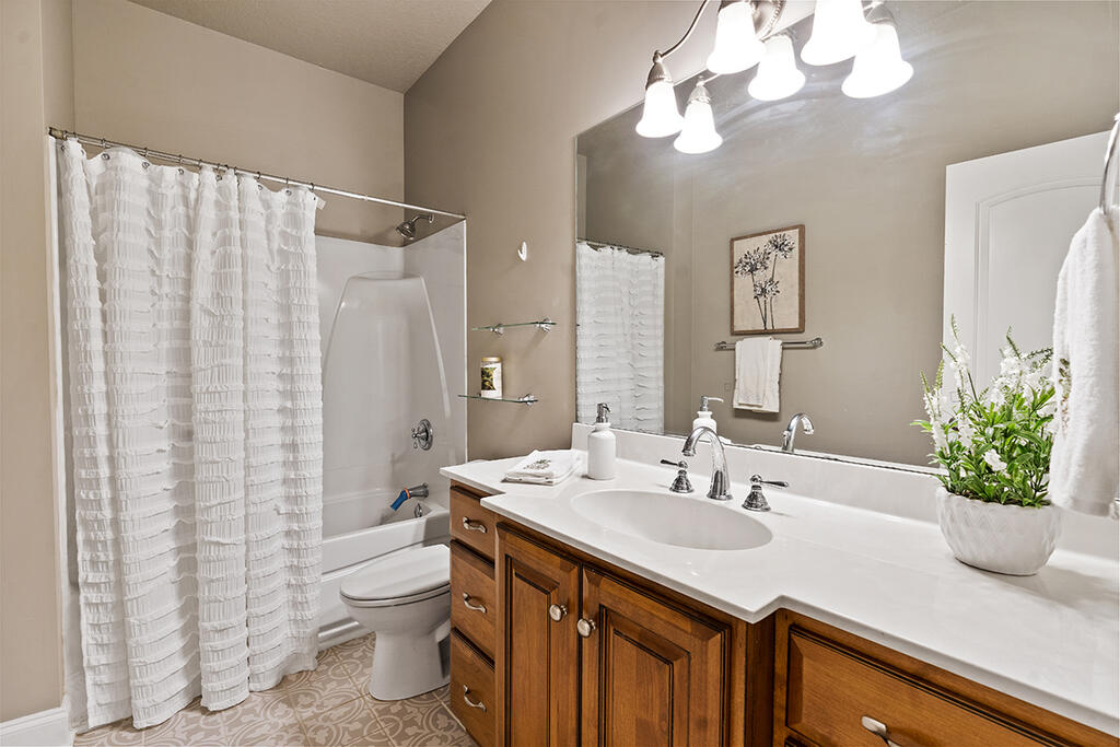 425 Terrapin Pointe Road Hodges, SC 29653 - Photo 16 of 19 Gallery Image 16