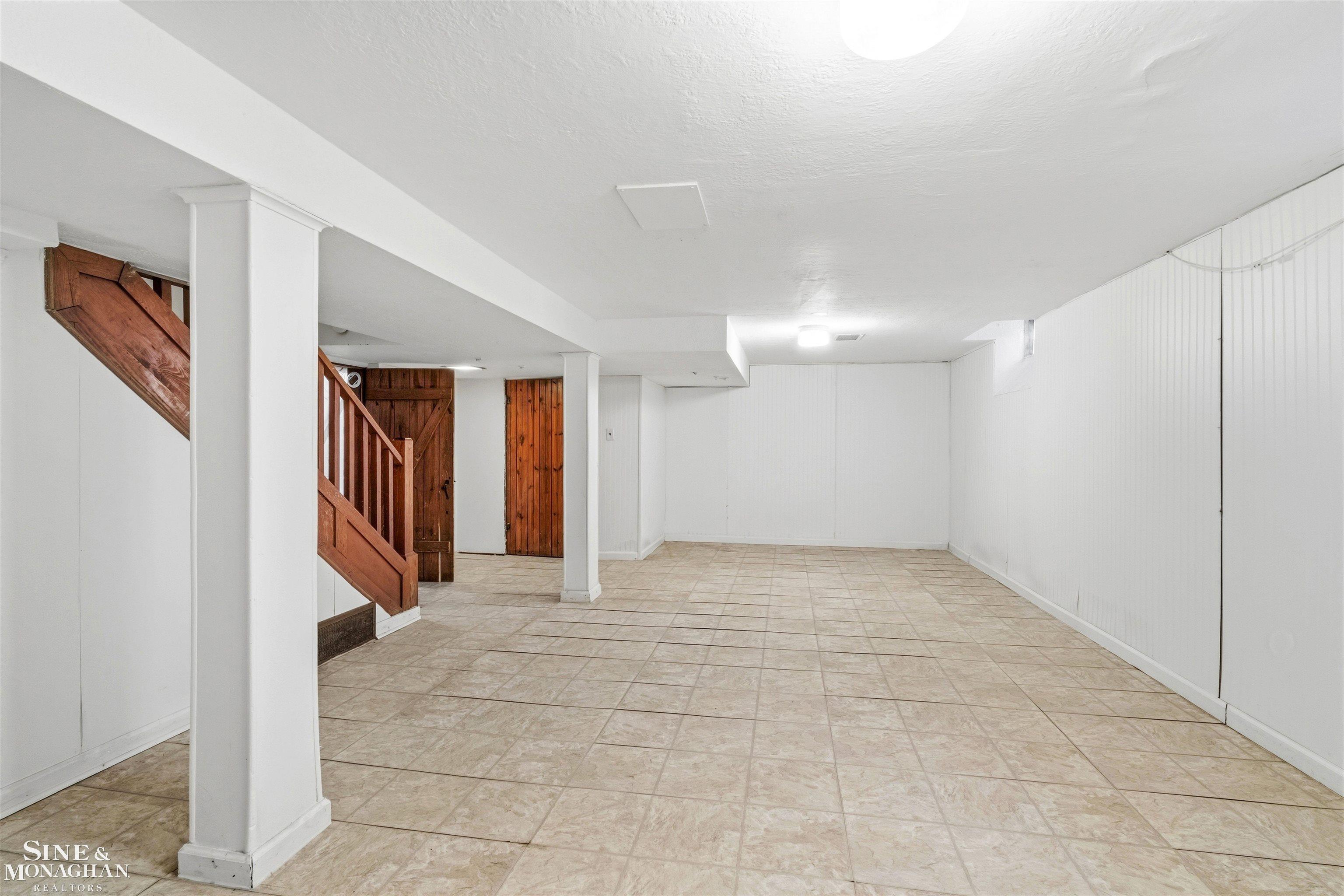 180 Fisher Road Grosse Pointe Farms, MI 48230 - Photo 42 of 88