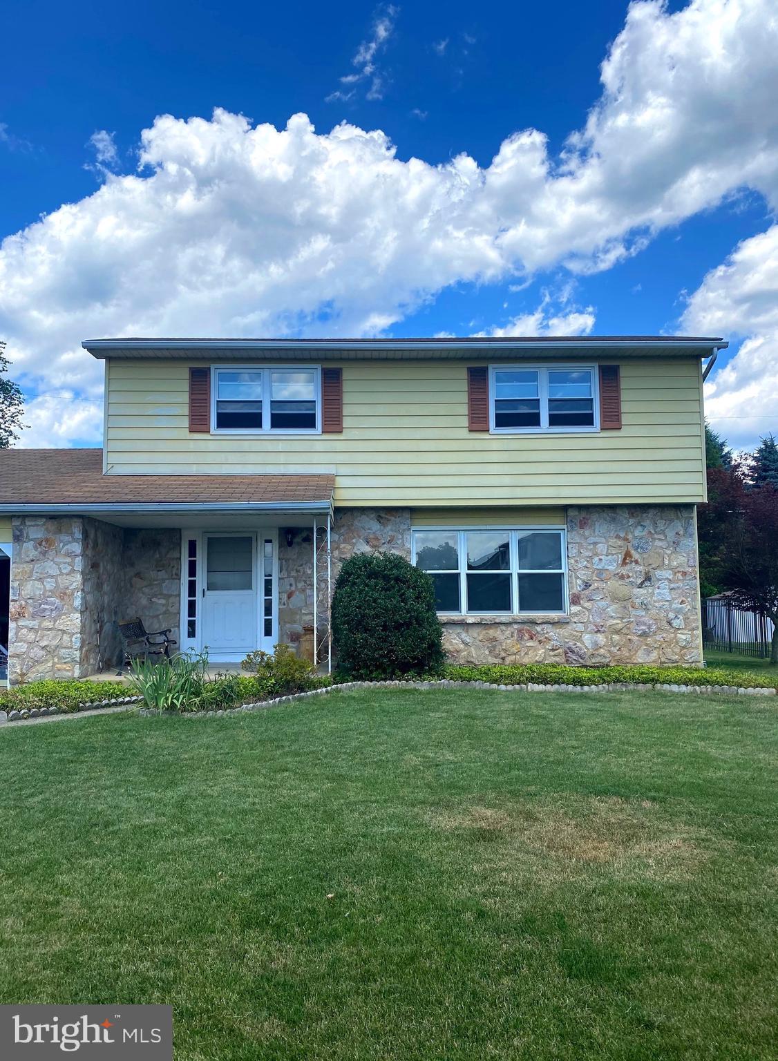 2163 Aster Road Macungie, PA 18062 - Photo 1 of 14 Gallery Image 1