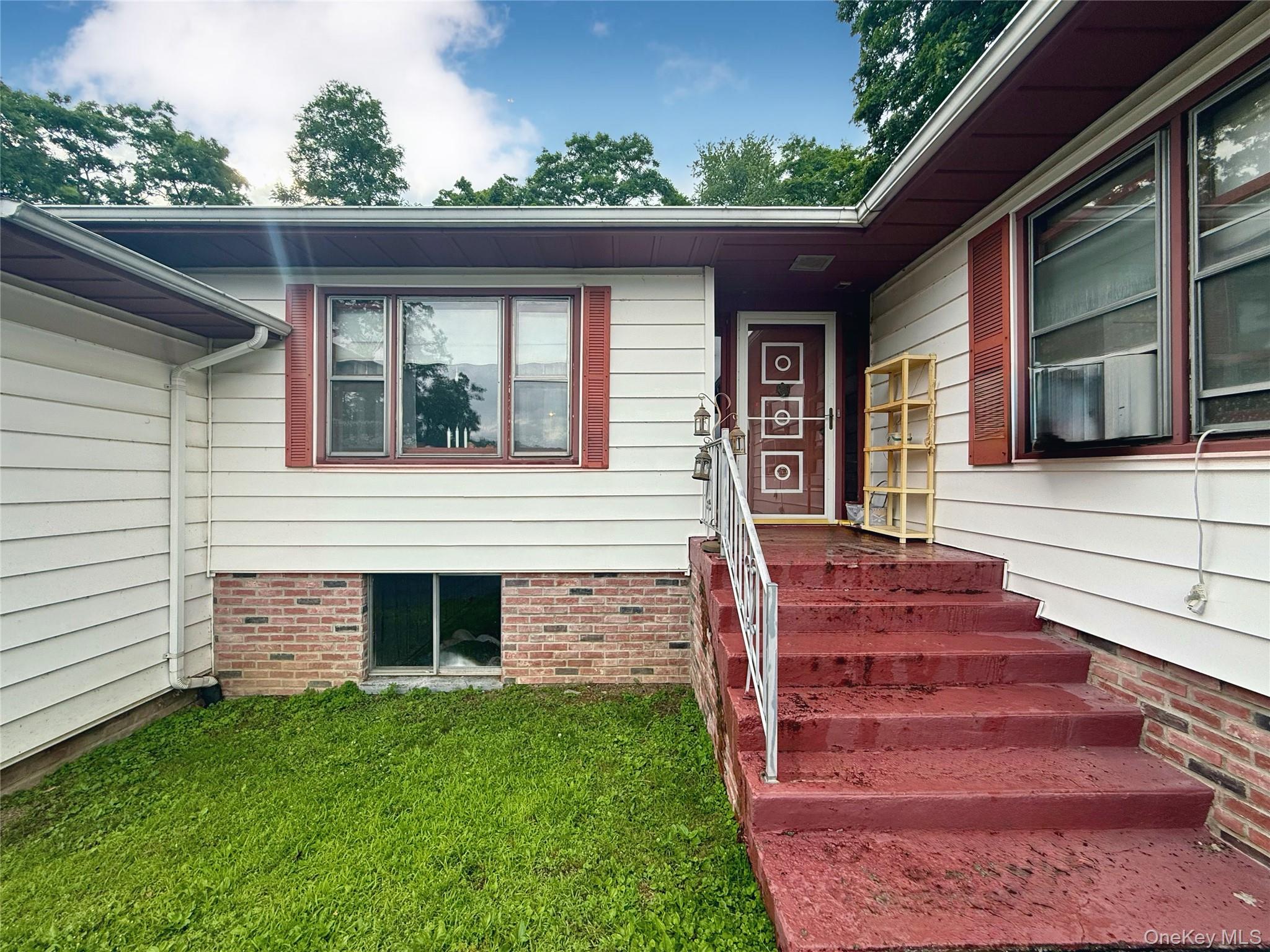 646 Oak Summit Road Millbrook, NY 12545 - Photo 12 of 36