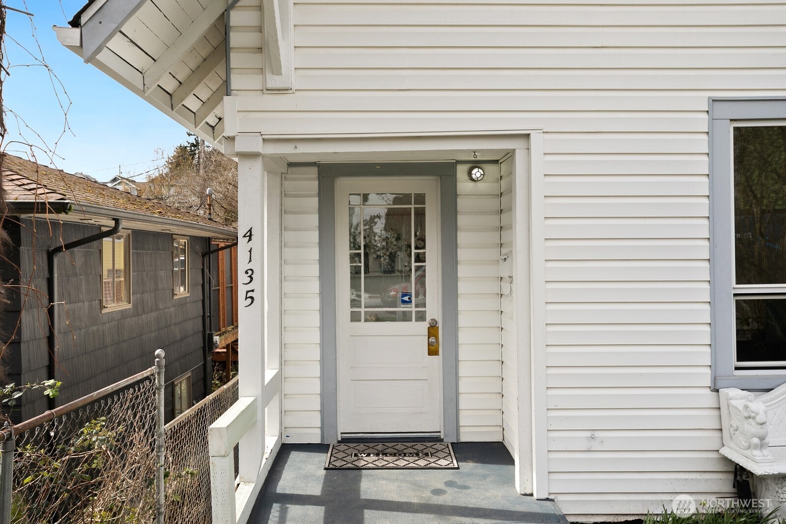 4135 36th Avenue Southwest Seattle, WA 98126 - Photo 5 of 31