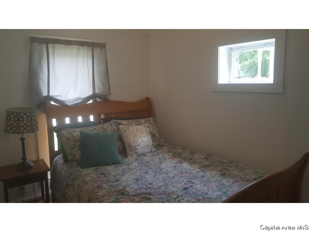 1121 Pulaski Street Lincoln, IL 62656 - Photo 9 of 14