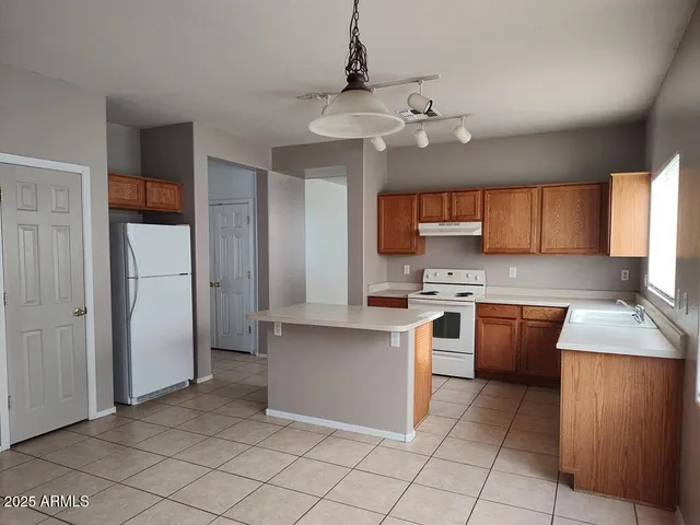 $1,950 | 16181 West Gelding Drive, Surprise, AZ 85379