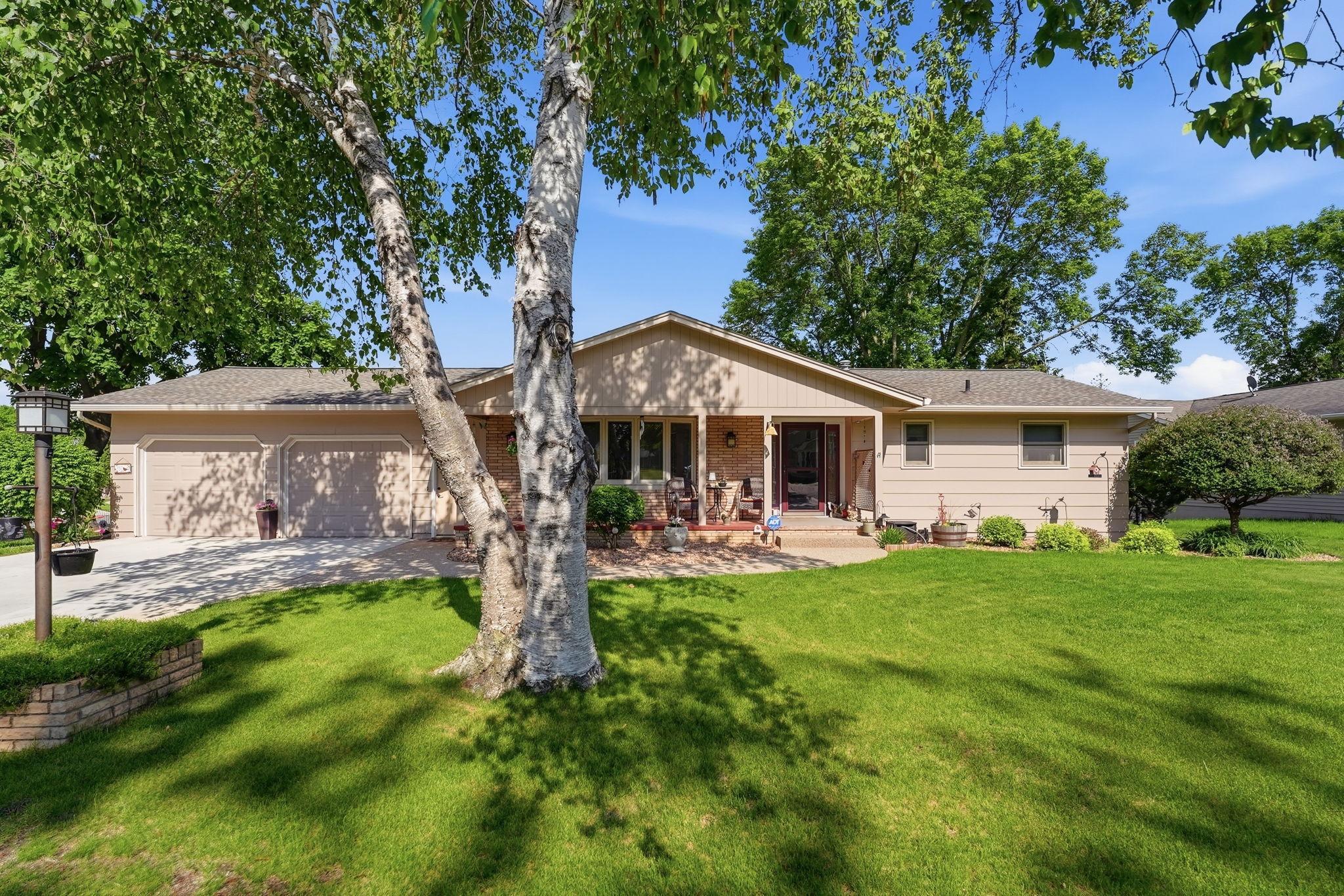 1709 6th Street Southwest Willmar, MN 56201 - Photo 2 of 43