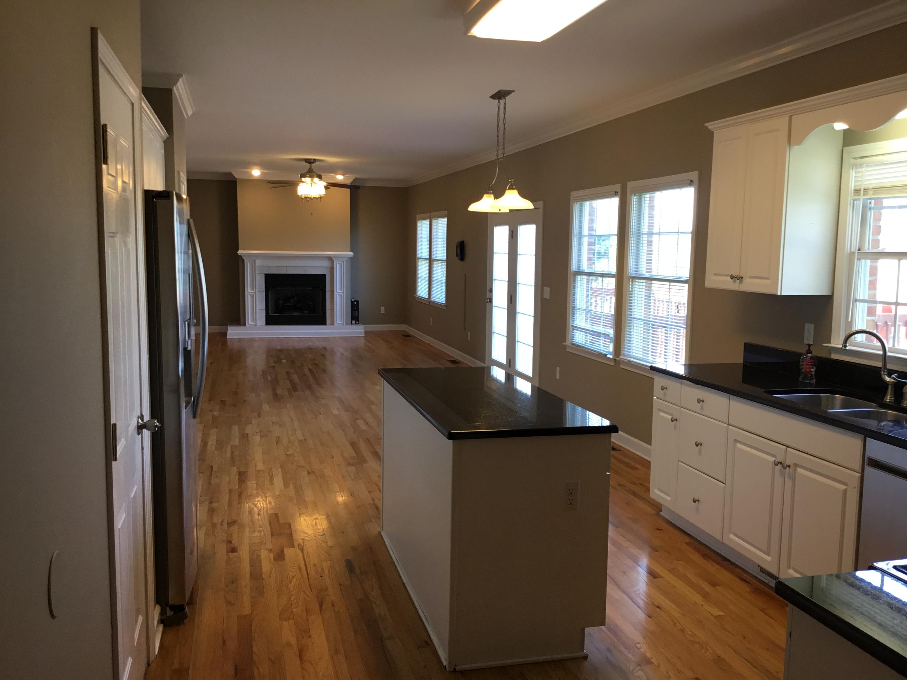 1004 Lake Ridge Square Johnson City, TN 37601 - Photo 10 of 37 6EDB363F-8136-4D65-B794-923BD6BA3D7C