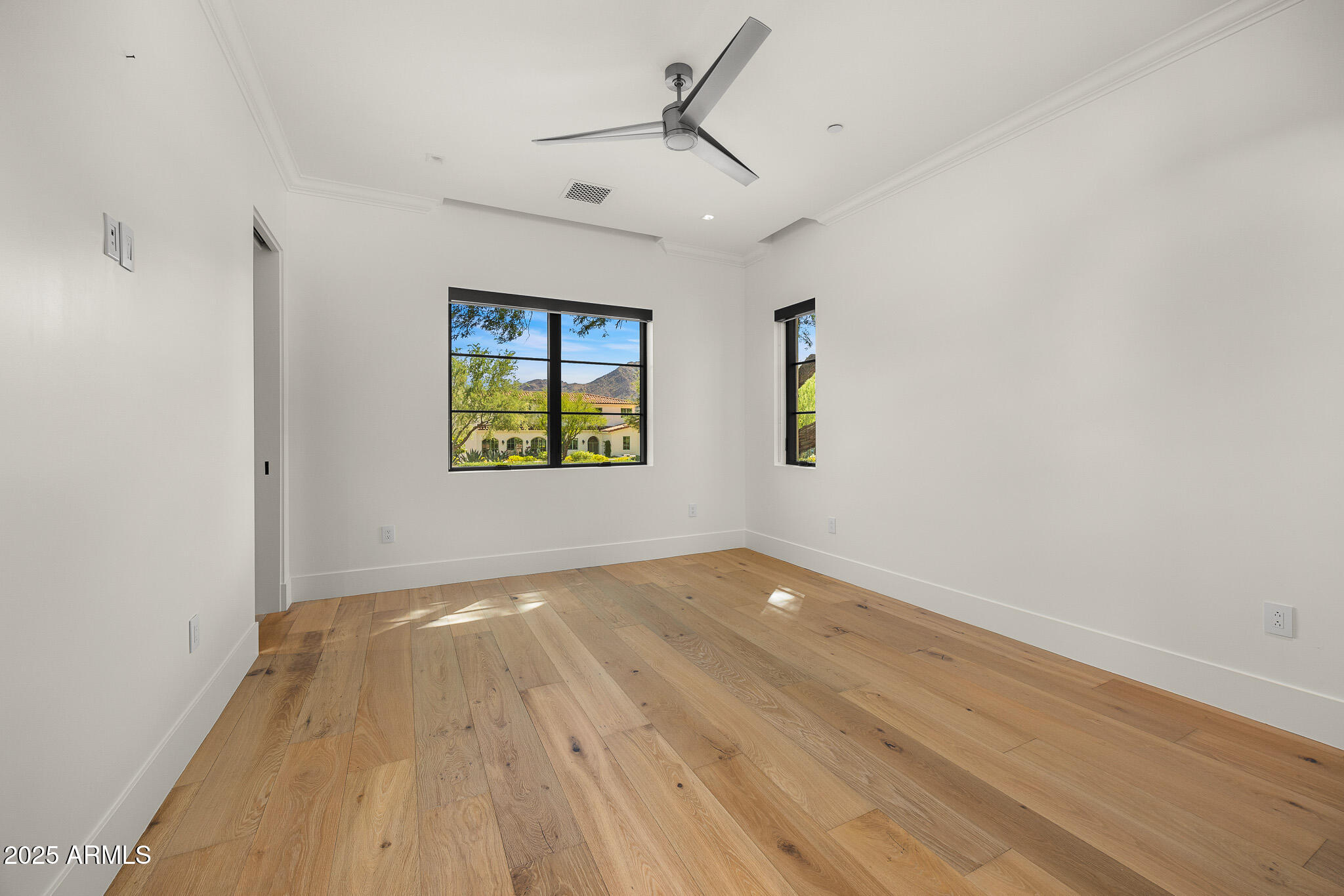 6126 East Joshua Tree Lane Paradise Valley, AZ 85253 - Photo 24 of 35 Guest Bedroom 1