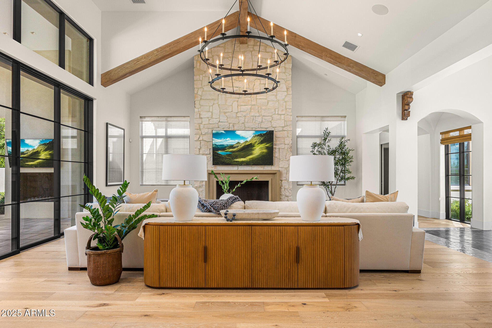 6126 East Joshua Tree Lane Paradise Valley, AZ 85253 - Photo 4 of 35 Great Room