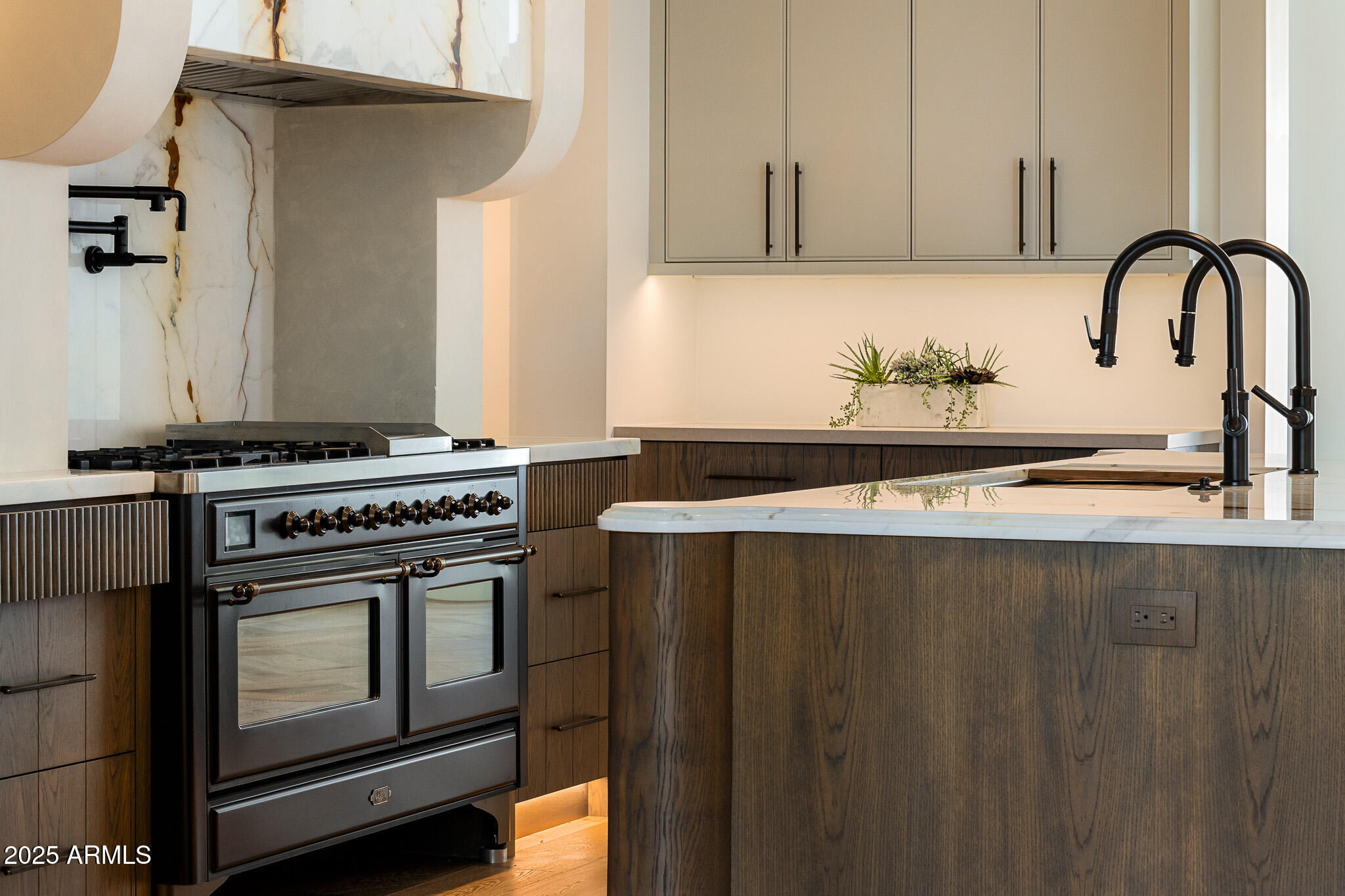 6126 East Joshua Tree Lane Paradise Valley, AZ 85253 - Photo 7 of 35 Kitchen