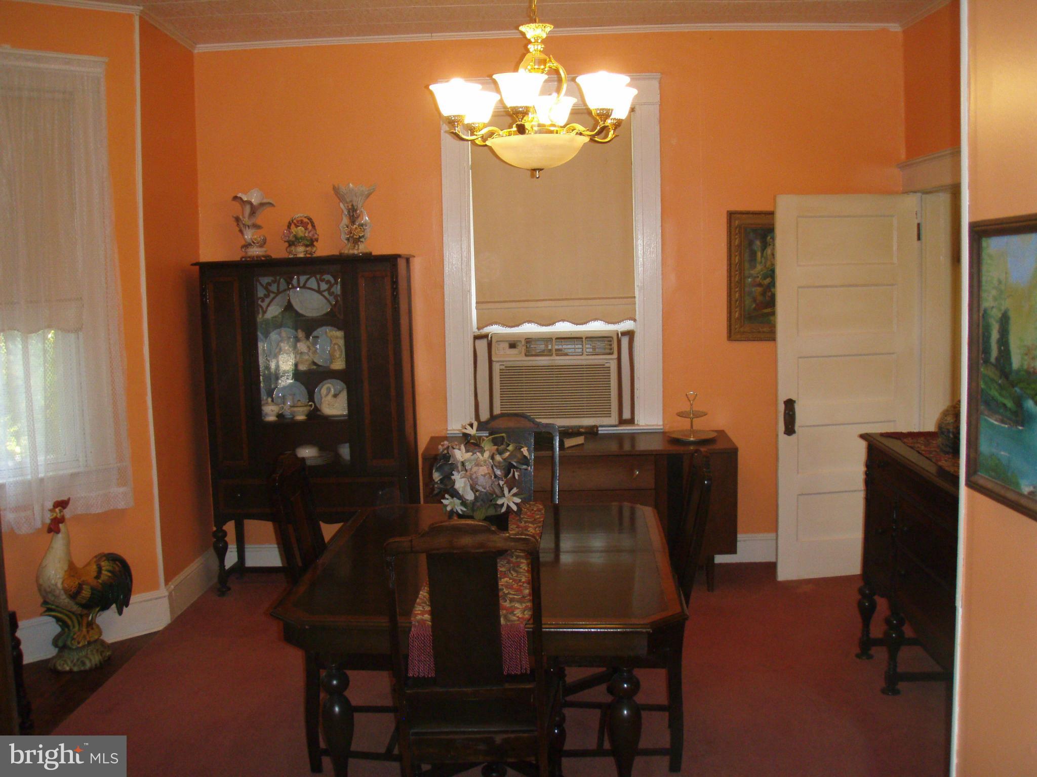 630 Orpington Road Baltimore, MD 21229 - Photo 11 of 24 Dining Room