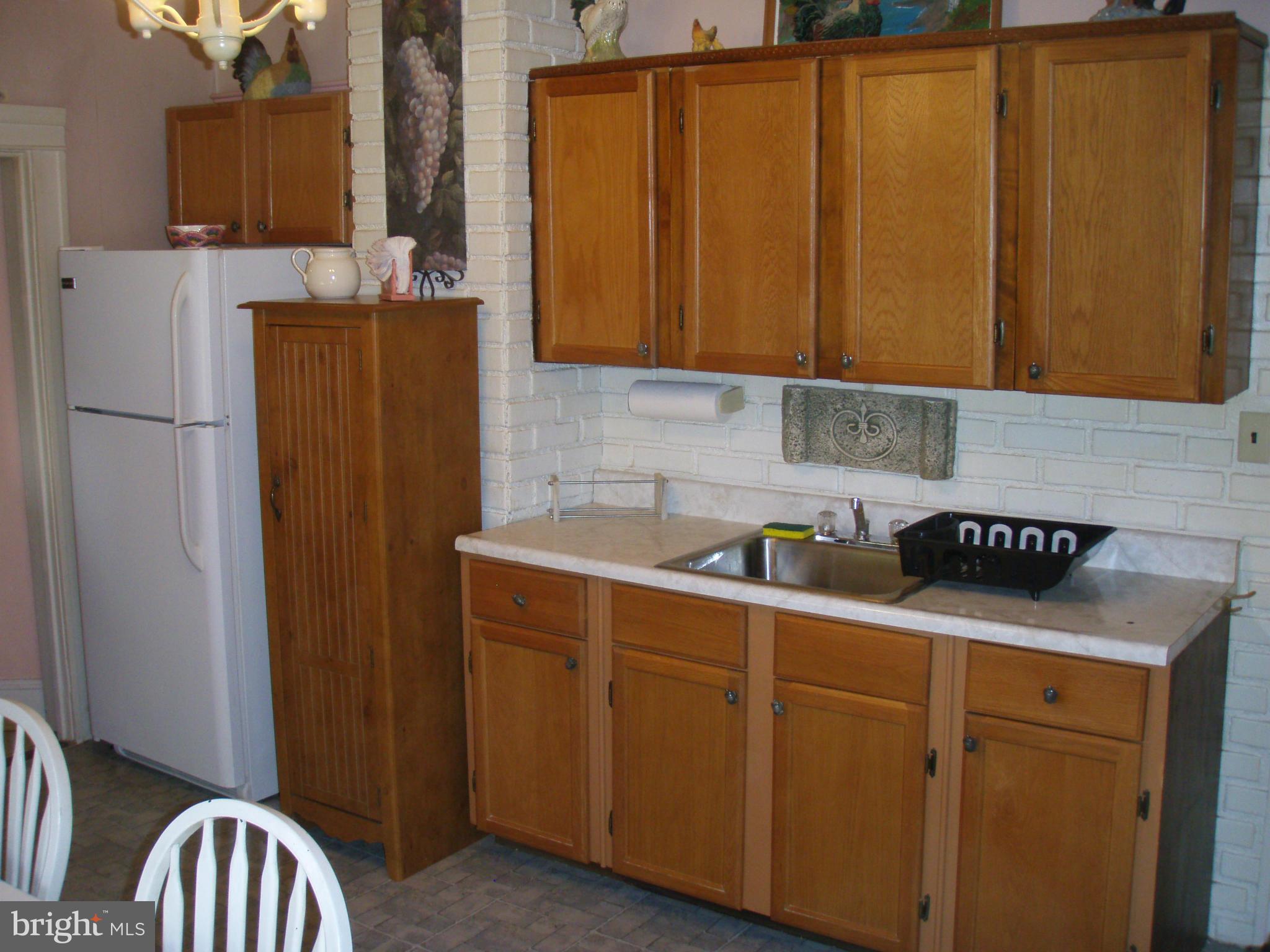 630 Orpington Road Baltimore, MD 21229 - Photo 14 of 24 Kitchen