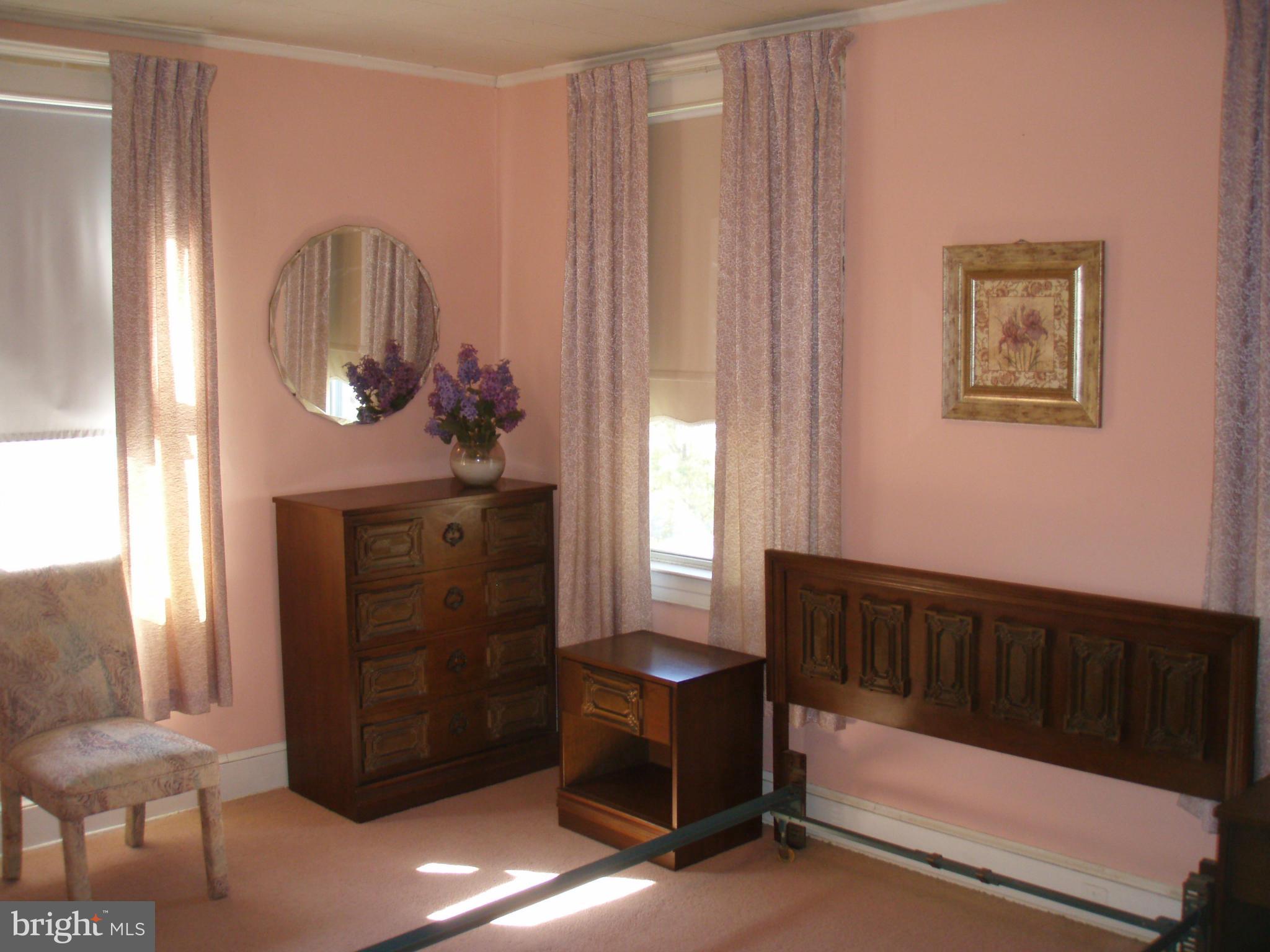 630 Orpington Road Baltimore, MD 21229 - Photo 16 of 24 Bedroom (Master)