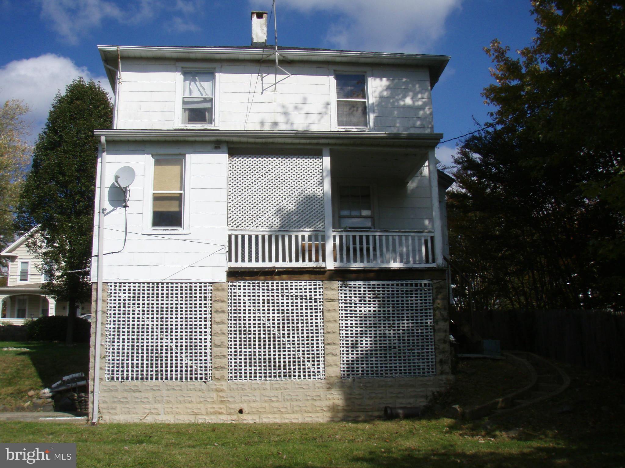 630 Orpington Road Baltimore, MD 21229 - Photo 20 of 24 Exterior (Rear)