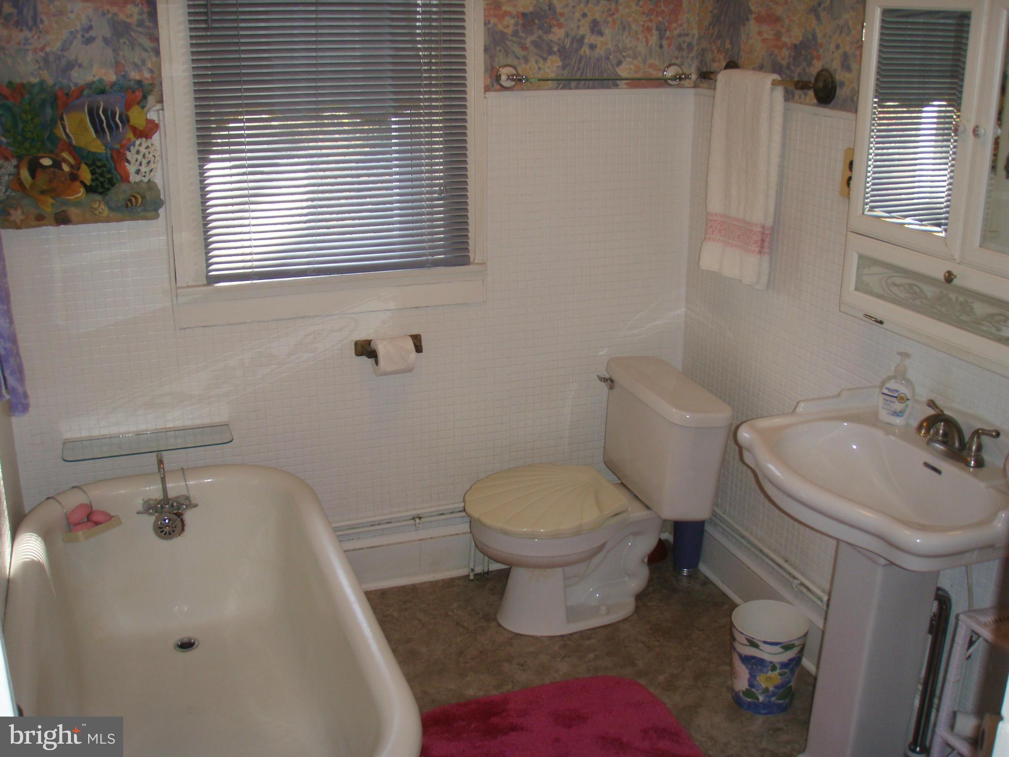 630 Orpington Road Baltimore, MD 21229 - Photo 6 of 24 Bath