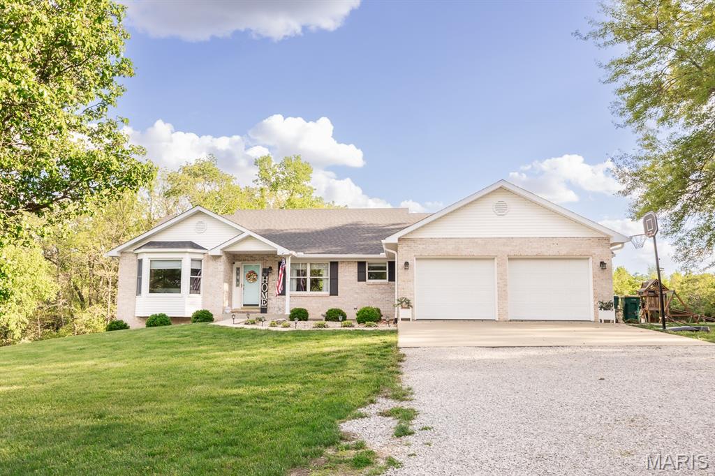 2912 Rentchler Road Belleville, IL 62221 - Photo 2 of 7