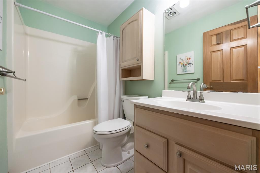 2912 Rentchler Road Belleville, IL 62221 - Photo 23 of 54 Gallery Image 23