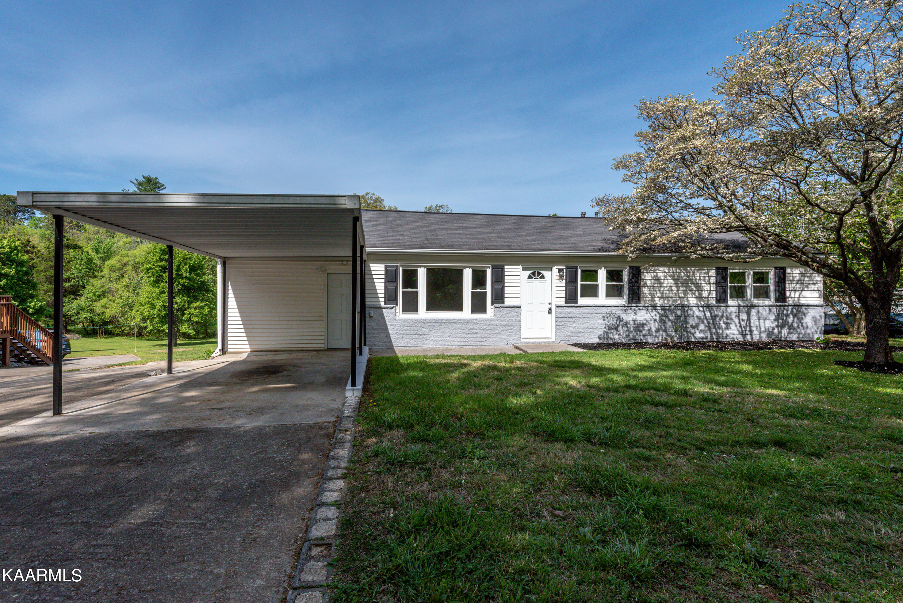 1731 Westside Drive, Maryville, TN 37801 Compass