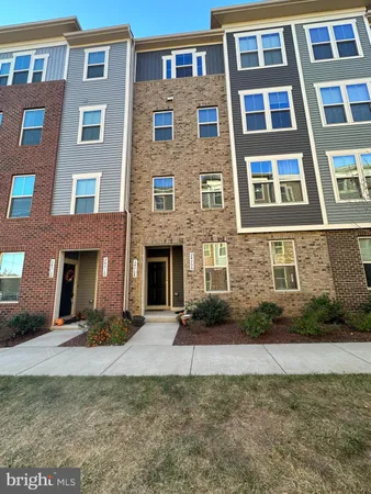 $2,950 | 24706 Pantzlaff Farm Terrace, Sterling, VA 20166