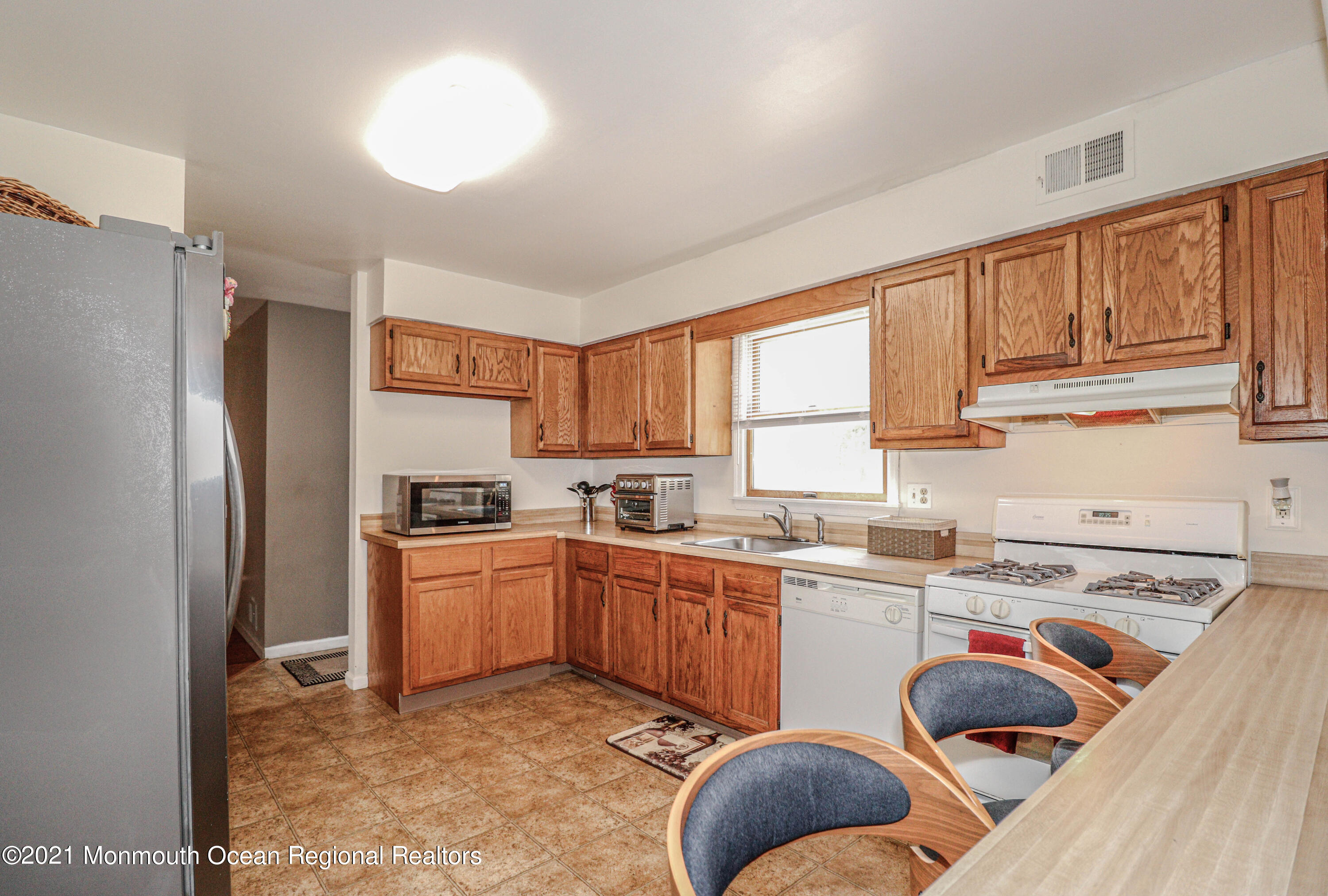 406 Leesville Road Jackson, NJ 08527 - Photo 13 of 35 Kitchen 1