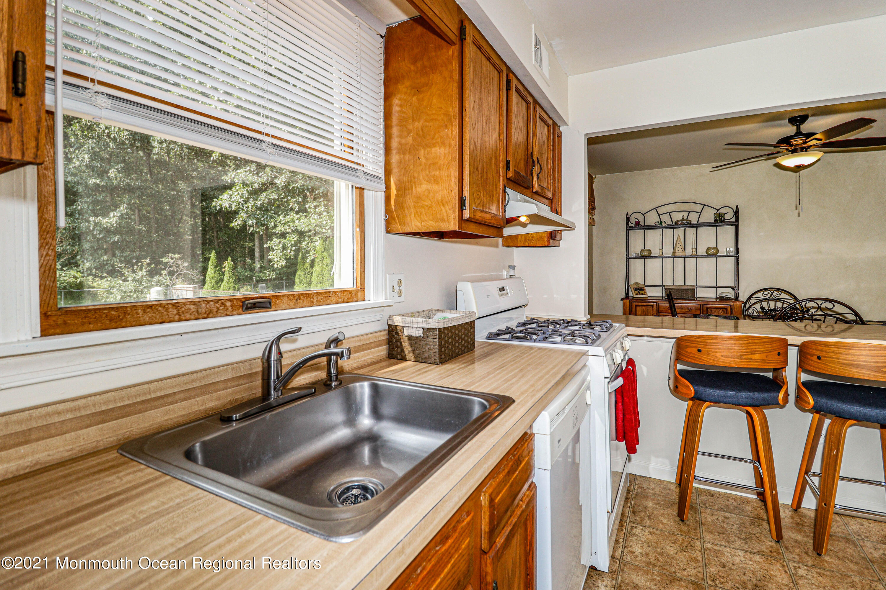 406 Leesville Road Jackson, NJ 08527 - Photo 15 of 35 Kitchen 3