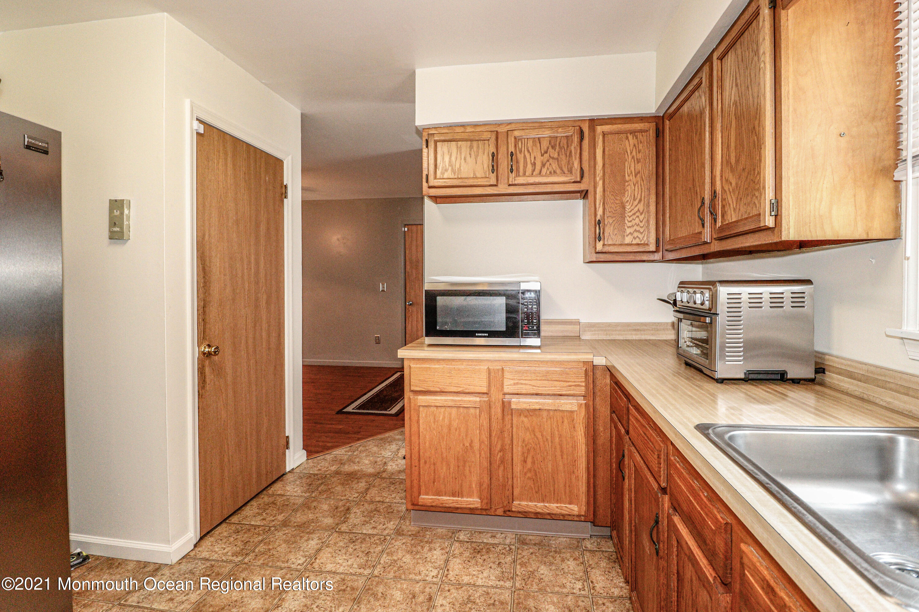 406 Leesville Road Jackson, NJ 08527 - Photo 17 of 35 Kitchen 5