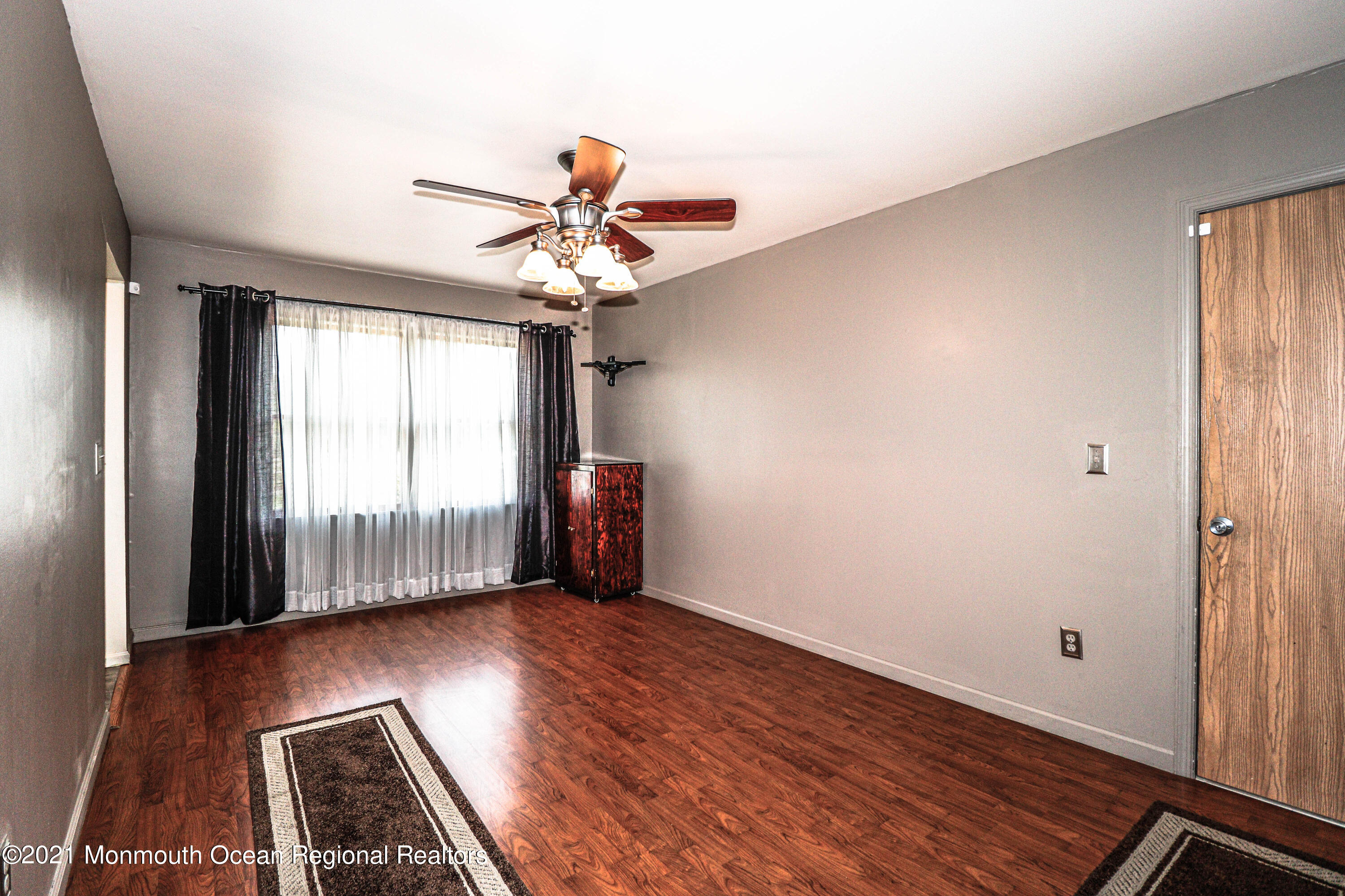 406 Leesville Road Jackson, NJ 08527 - Photo 18 of 35 Family Room 1