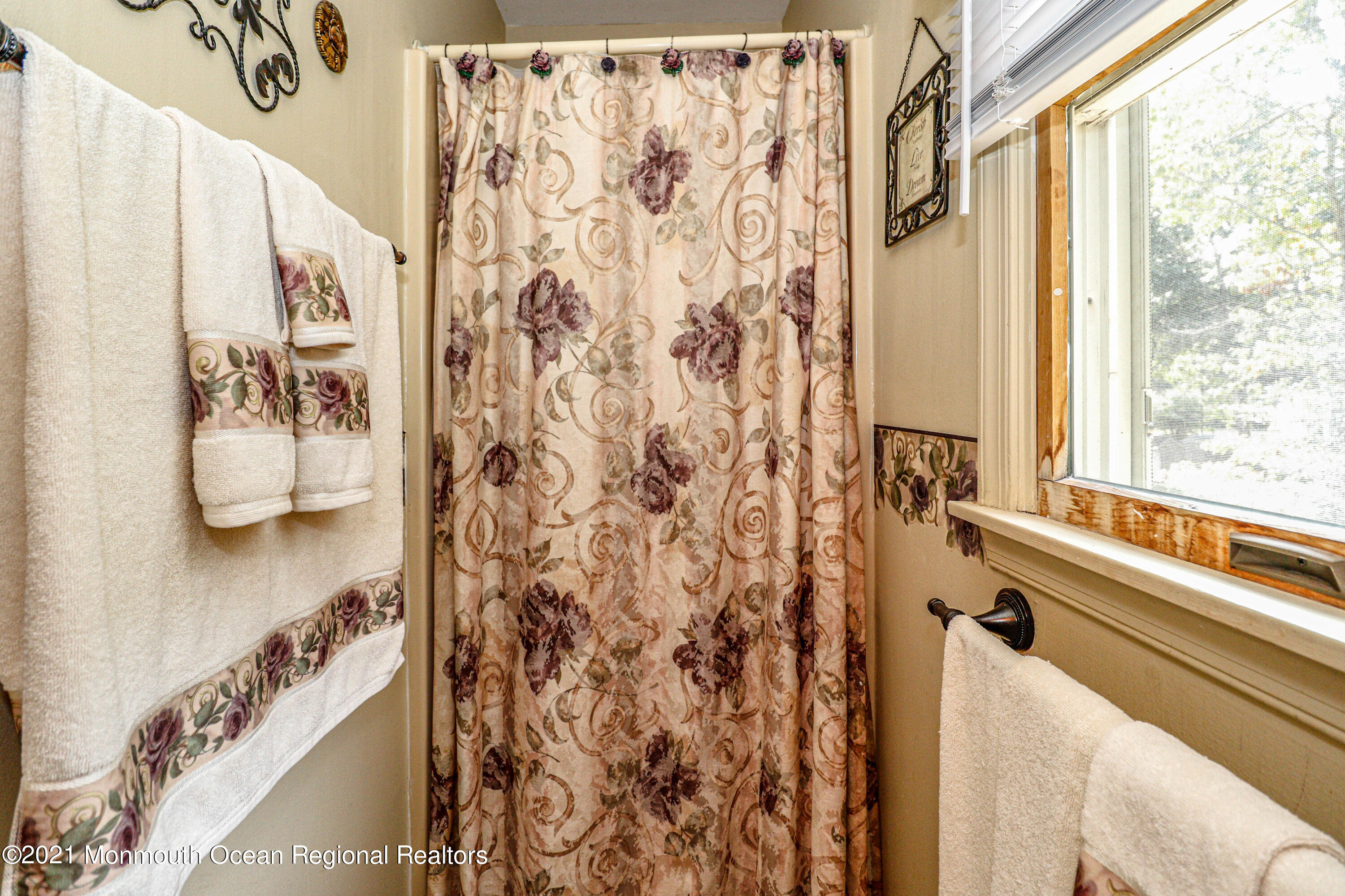 406 Leesville Road Jackson, NJ 08527 - Photo 25 of 35 Master Bath 2