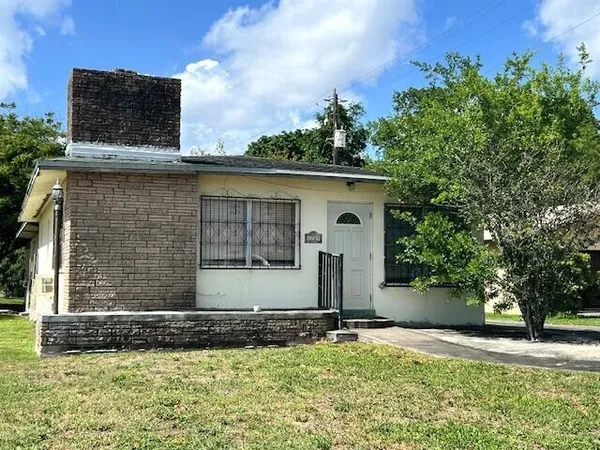 $215,000 | 1789 Bacom Point Road, Pahokee, FL 33476