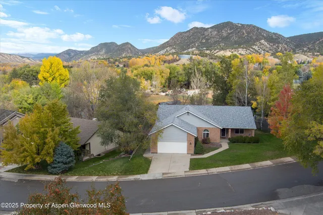 $868,000 | 634 East First Street, New Castle, CO 81647
