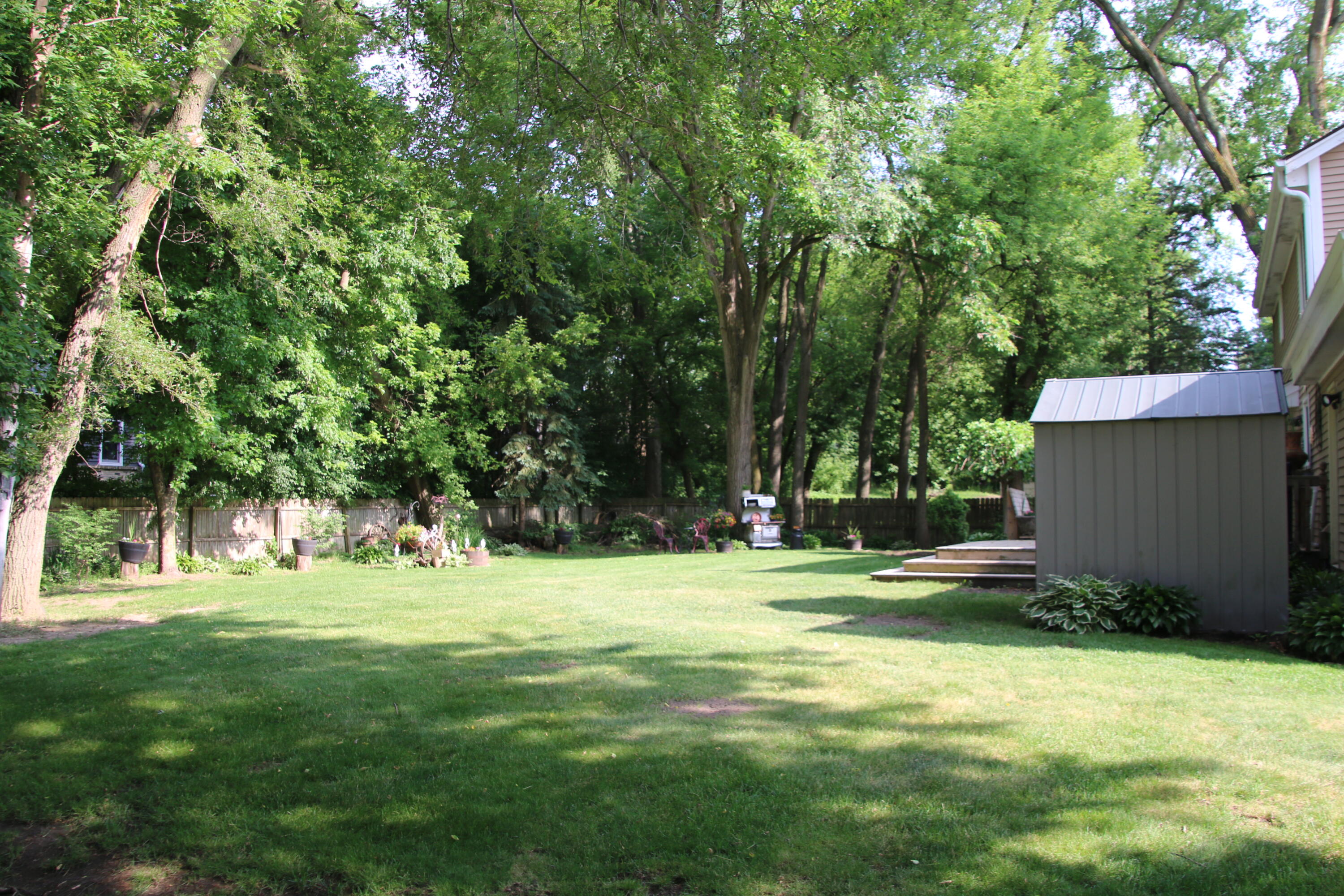 1400 South Ridgeway Road New Berlin, WI 53146 - Photo 31 of 31 Yard