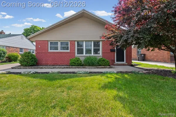 $179,999 | 18525 Hinton Street, Riverview, MI 48193