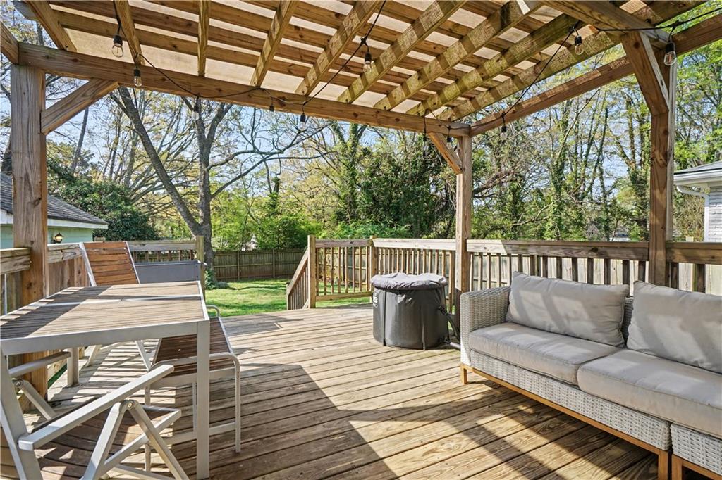 2435 Crestview Avenue Decatur, GA 30032 - Photo 5 of 32