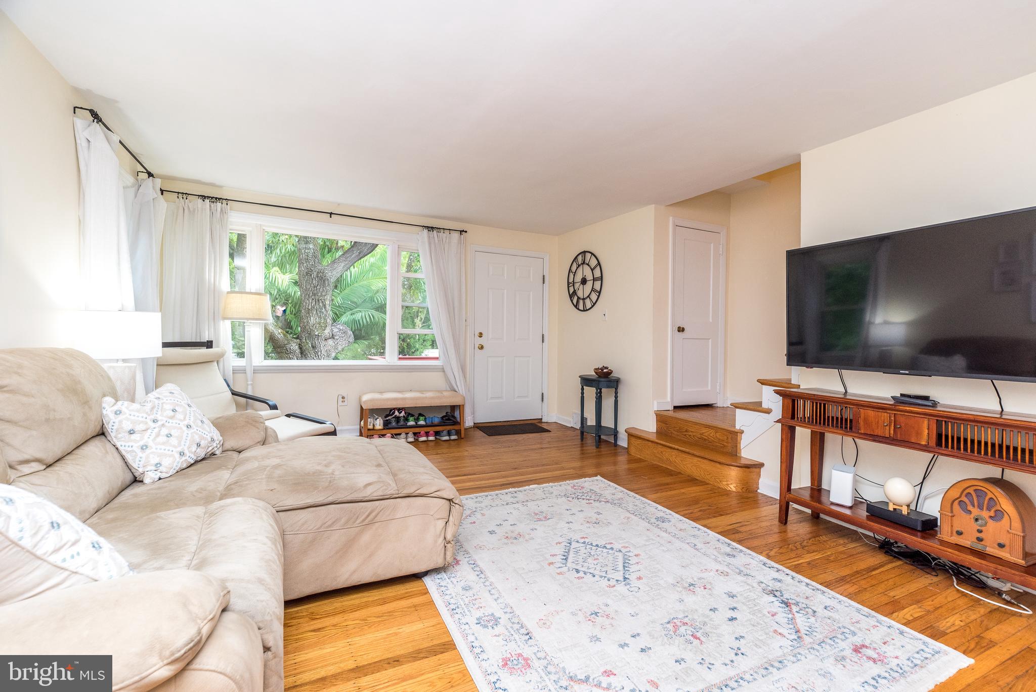 44 Yale Avenue Swarthmore, PA 19081 - Photo 8 of 47 Good sized living room.