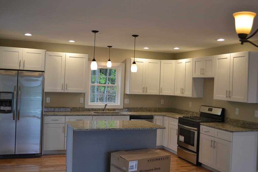 5 Aurora Street Worcester, MA 01607 - Photo 4 of 14 Gallery Image 4