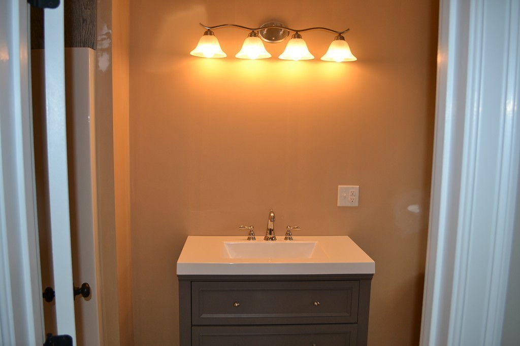5 Aurora Street Worcester, MA 01607 - Photo 7 of 14 Gallery Image 7