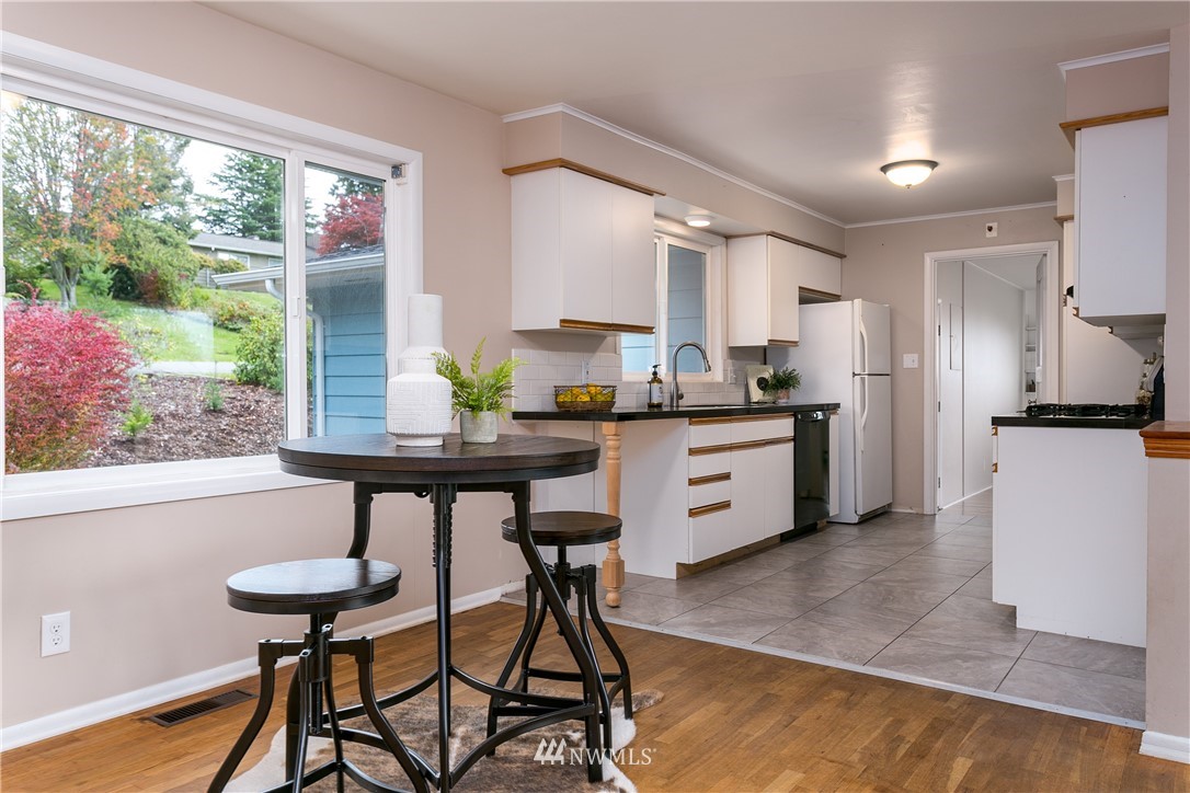 2301 View Ridge Drive Bellingham, WA 98229 - Photo 3 of 23 Gallery Image 3