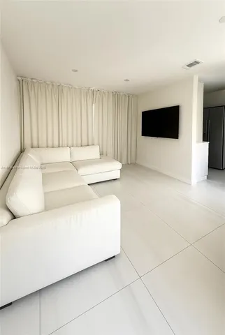 $1,100,000 | 621 Southwest 33rd Avenue, Miami, FL 33135