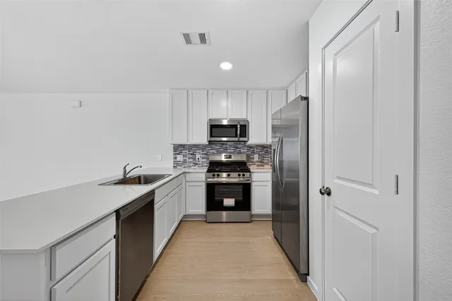 $2,200 | 6818 Eastern Cottonwood Lane, Katy, TX 77493