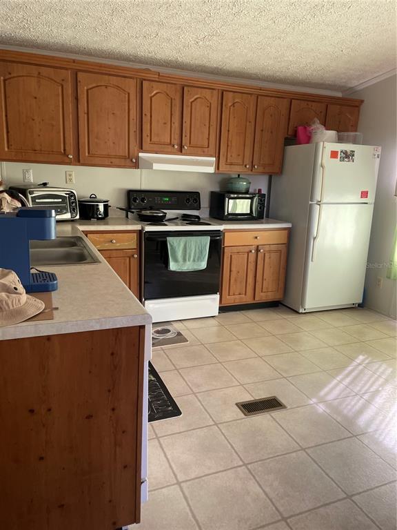 5674 West Grovepark Road Dunnellon, FL 34433 - Photo 2 of 12