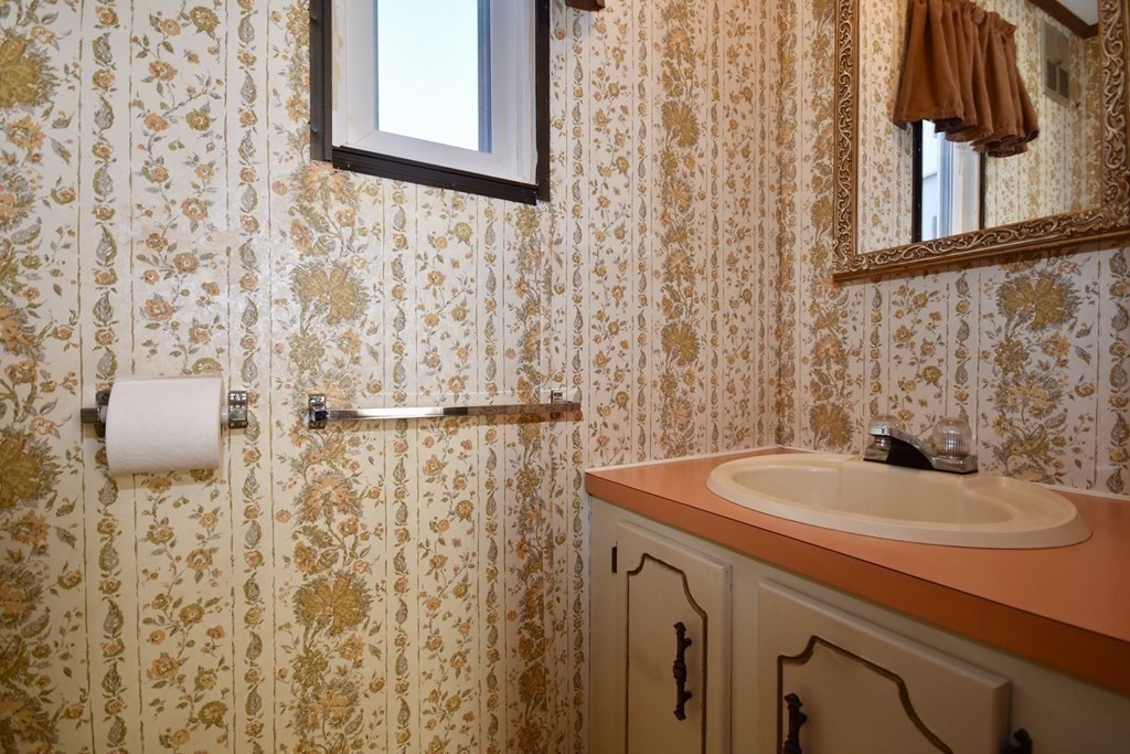 20 Roosevelt Ridge Carver, MA 02330 - Photo 12 of 24 Gallery Image 12
