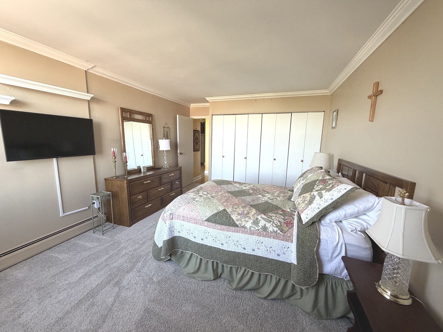 33 North Main Street, Unit 9F Lombard, IL 60148 - Photo 14 of 21
